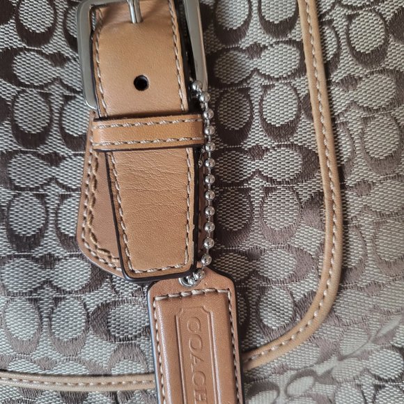 Authentic large Coach overnight bag - Picture 2 of 6